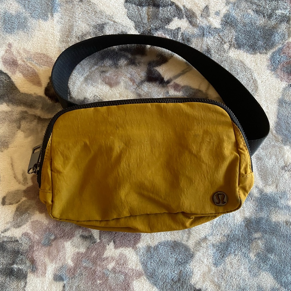 Lululemon Fanny pack